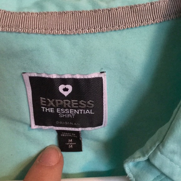 Button down - Picture 2 of 3